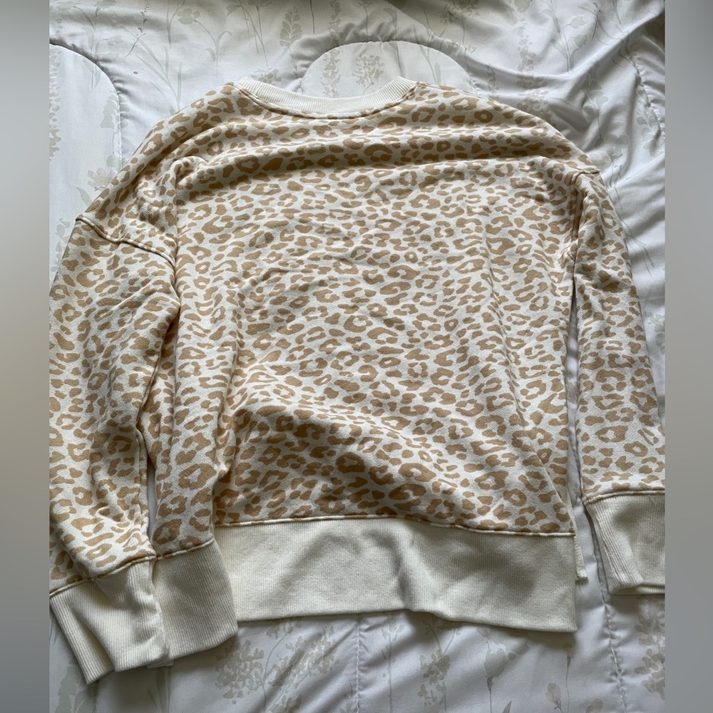 Leopard Print sweater - L